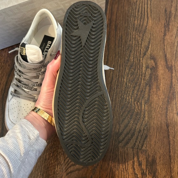 Golden Goose Women's White and Gold Star Sneakers - Picture 3 of 5